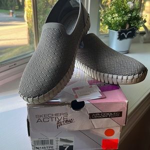 FLASH SALE Skechers Active Avenue Sneakers